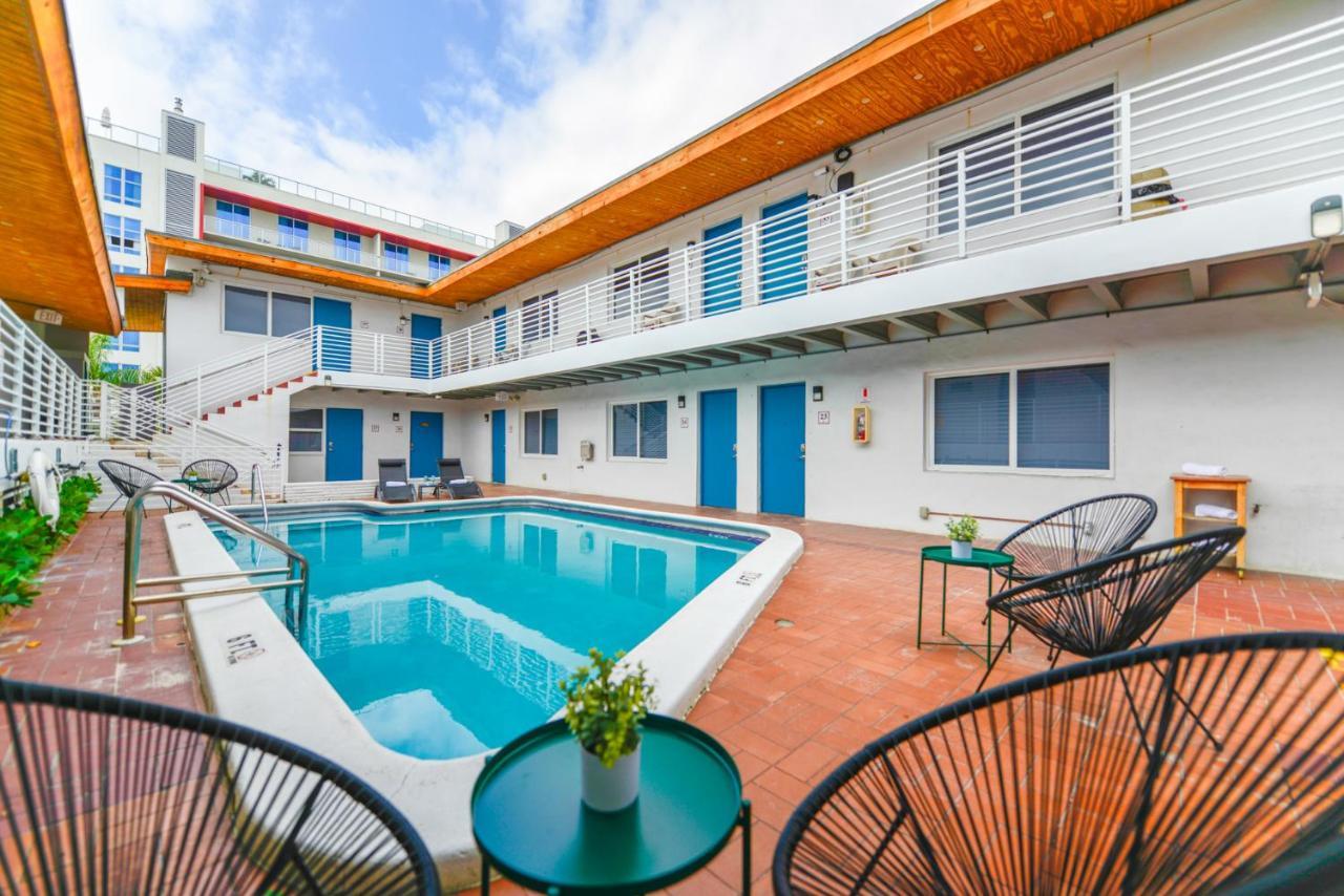 Fantastic 1 Bedroom With Pool Steps From The Beach #43 Hollywood Exteriör bild