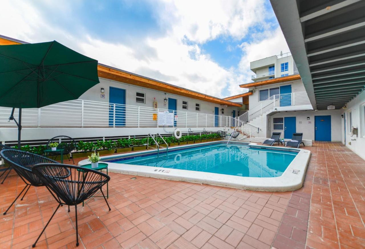 Fantastic 1 Bedroom With Pool Steps From The Beach #43 Hollywood Exteriör bild