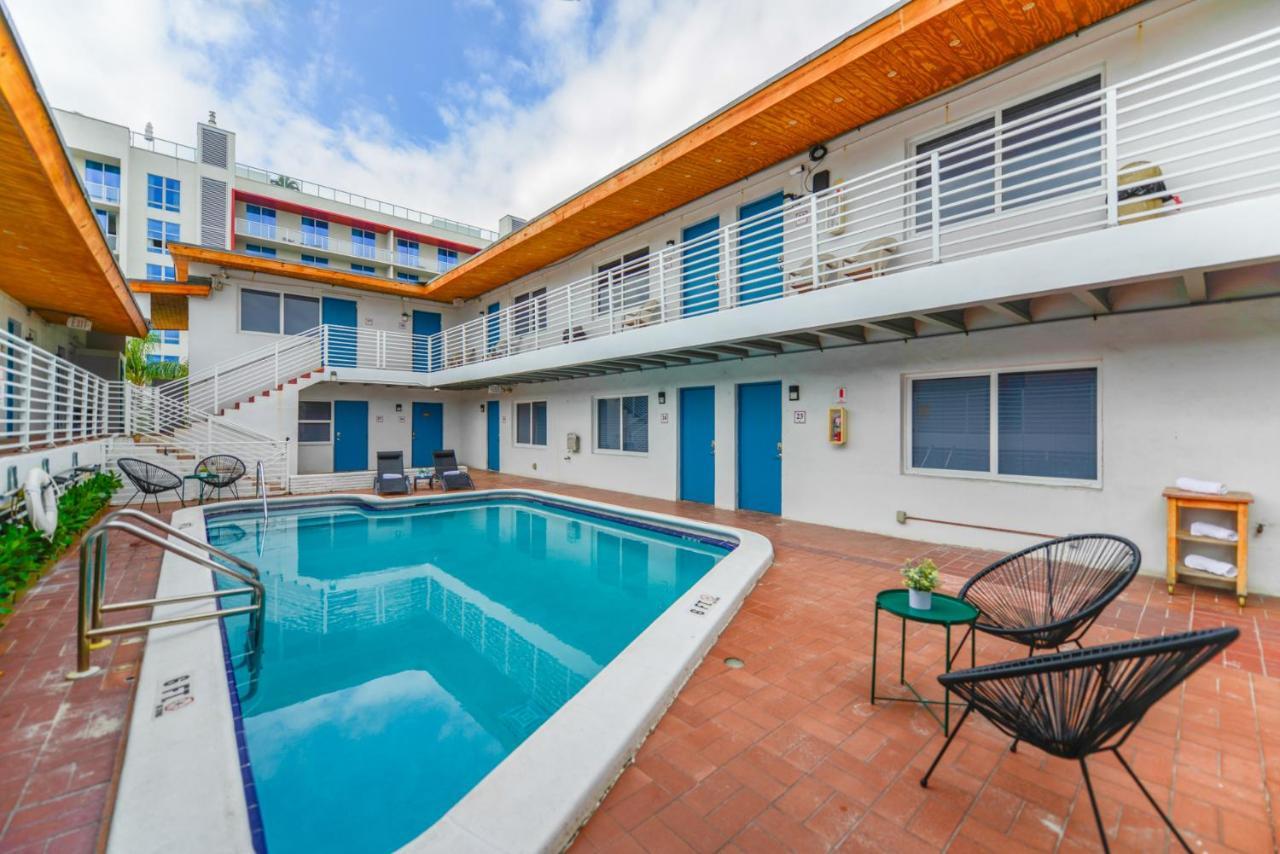 Fantastic 1 Bedroom With Pool Steps From The Beach #43 Hollywood Exteriör bild